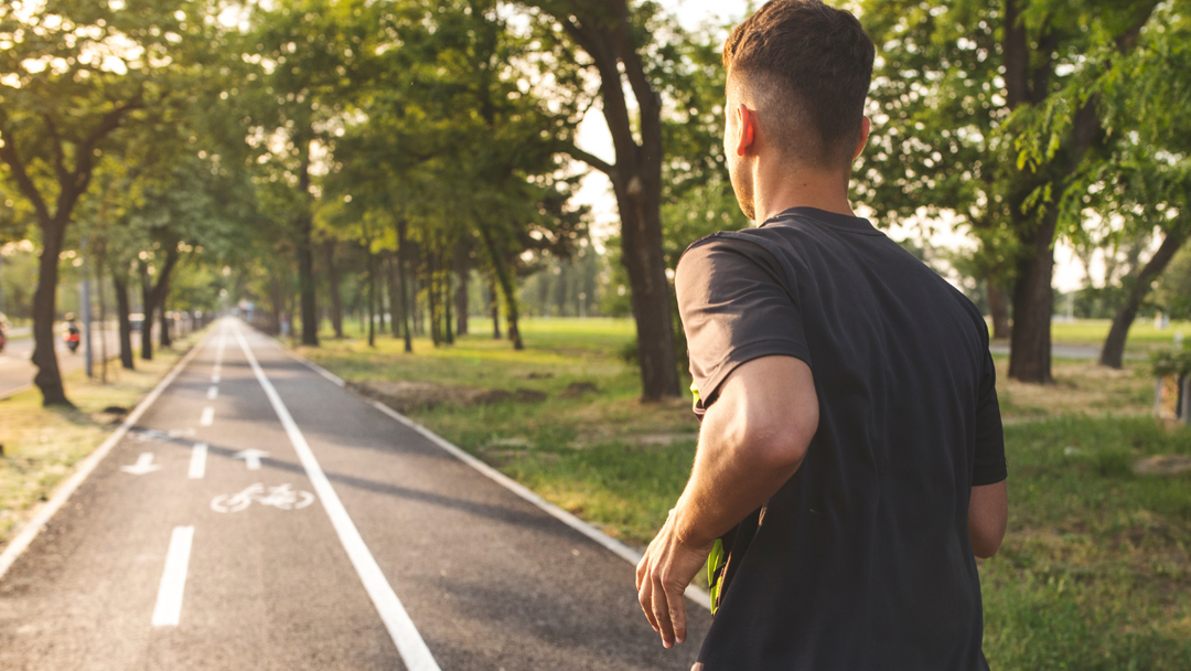 How to Train and Race in the Heat Without Melting Your Performance