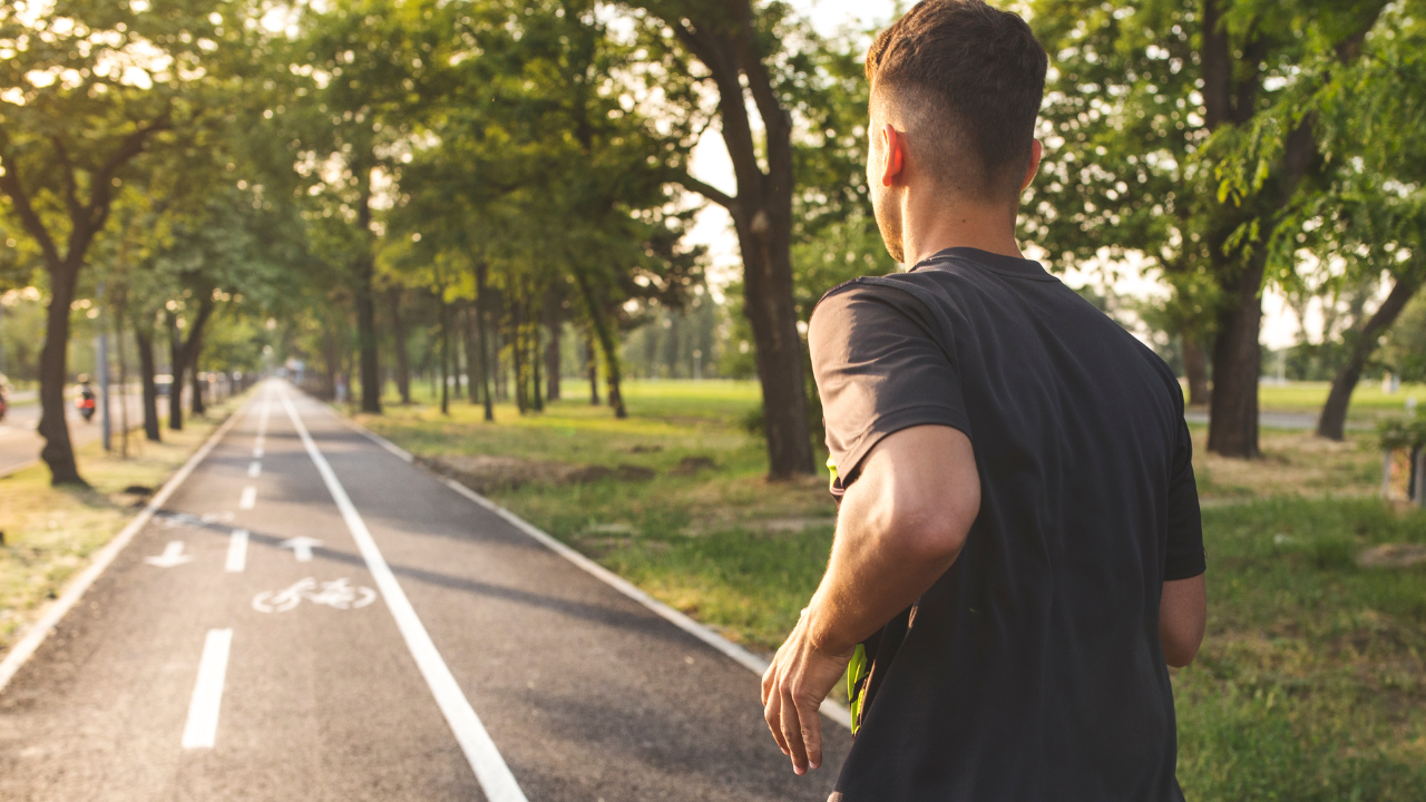 How to Train and Race in the Heat Without Melting Your Performance