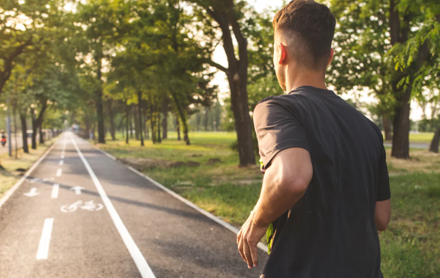 How to Train and Race in the Heat Without Melting Your Performance